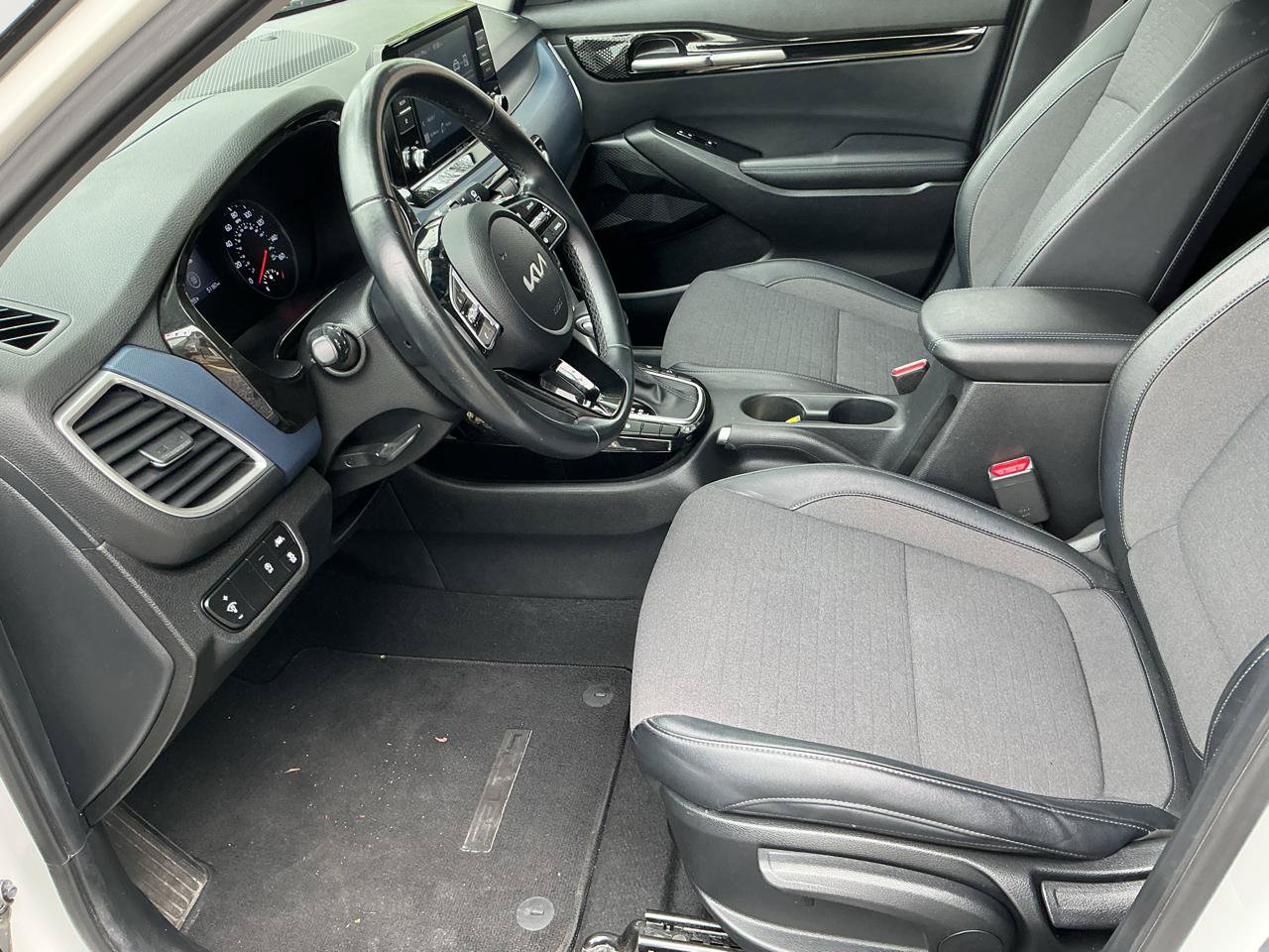 Used 2023 Kia Seltos S AWD/4WD image 10
