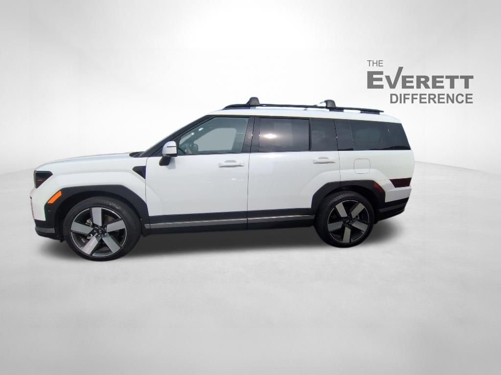 Used 2025 Hyundai Santa Fe Limited FWD image 5
