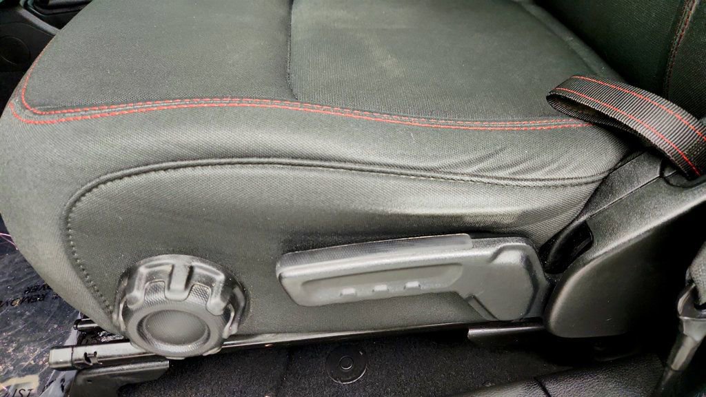 Used 2020 Jeep Gladiator Rubicon image 11