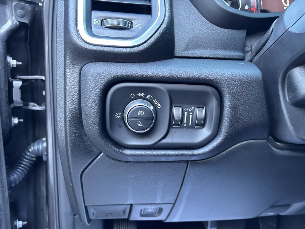 Used 2021 RAM 2500 Laramie AWD/4WD image 40