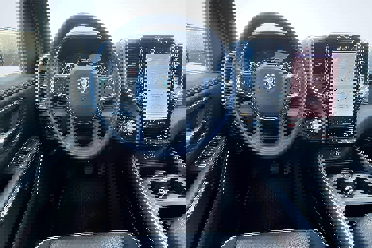 Used 2024 RAM 1500 Laramie image 15