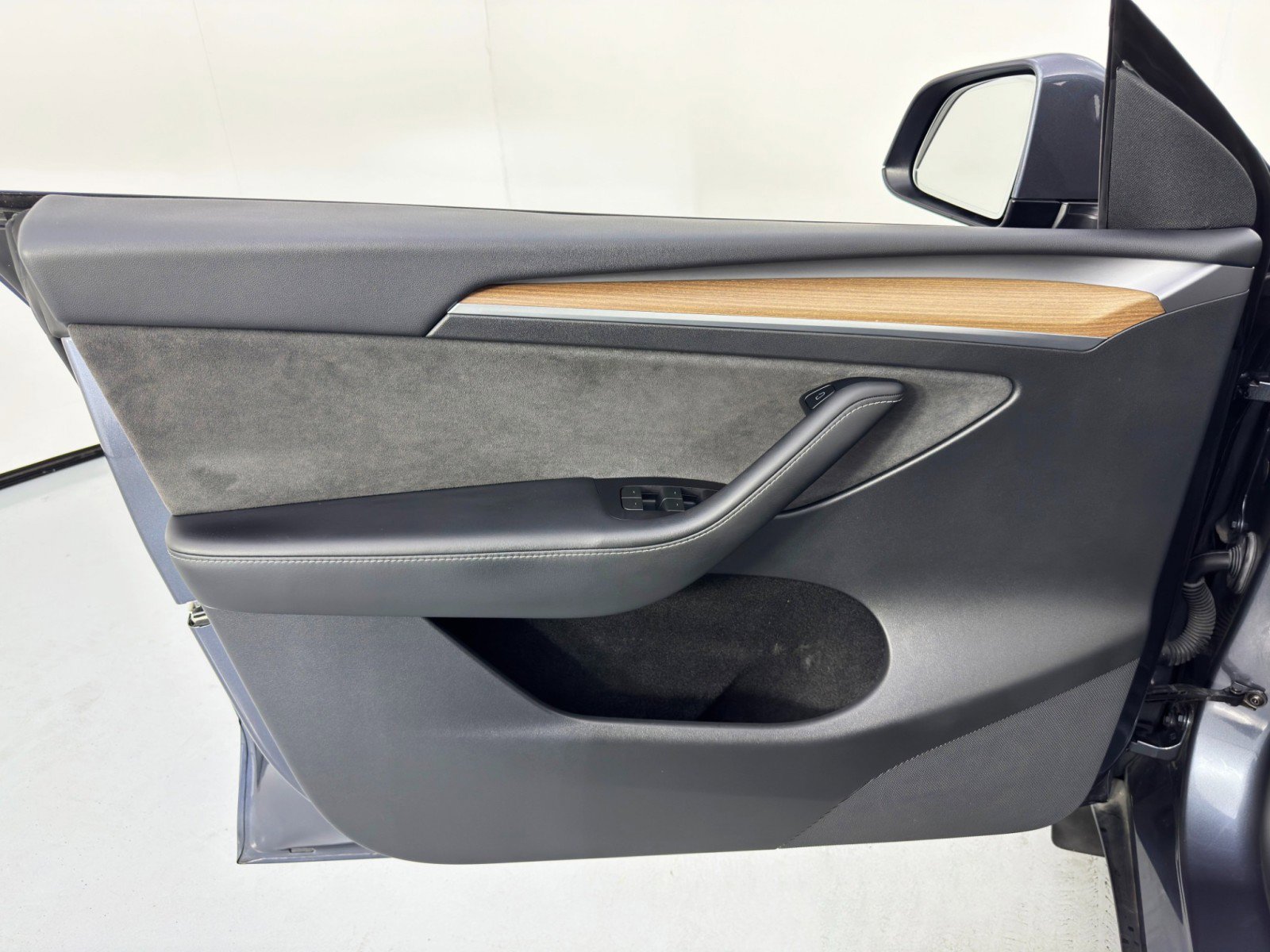 Used 2023 Tesla Model Y Performance image 43