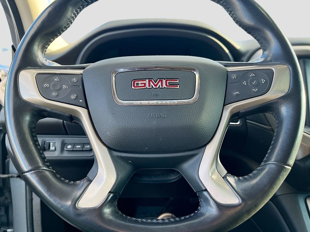 Used 2021 GMC Acadia Denali w/ Denali Ultimate Package image 11