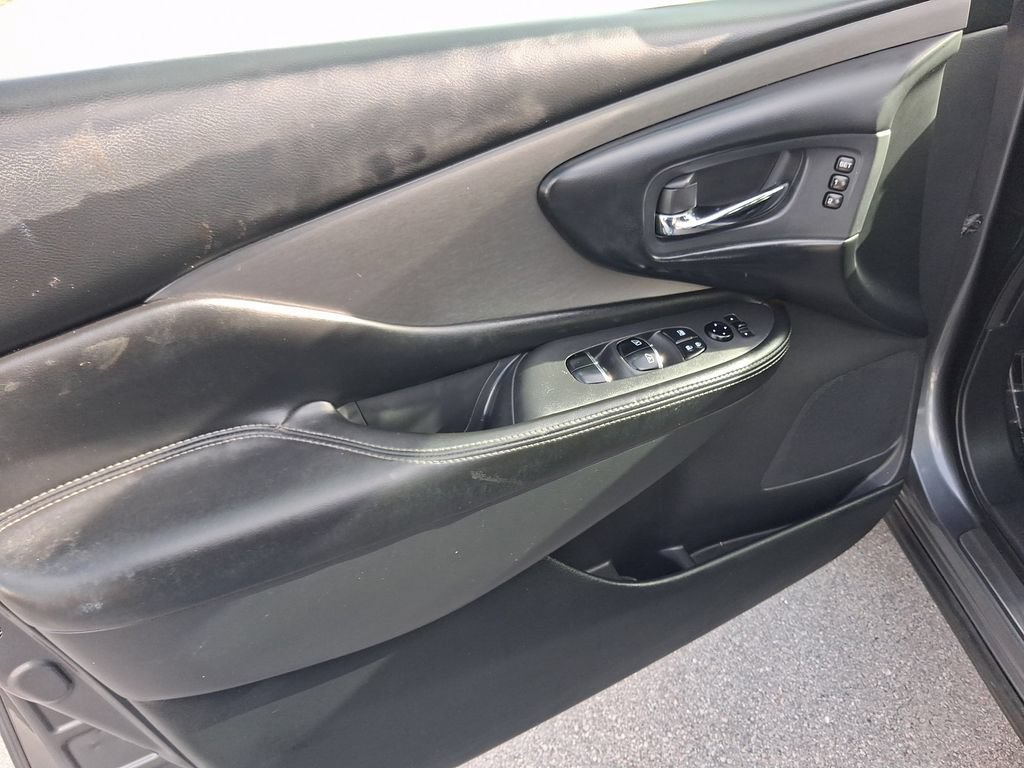 Used 2019 Nissan Murano SL FWD image 17