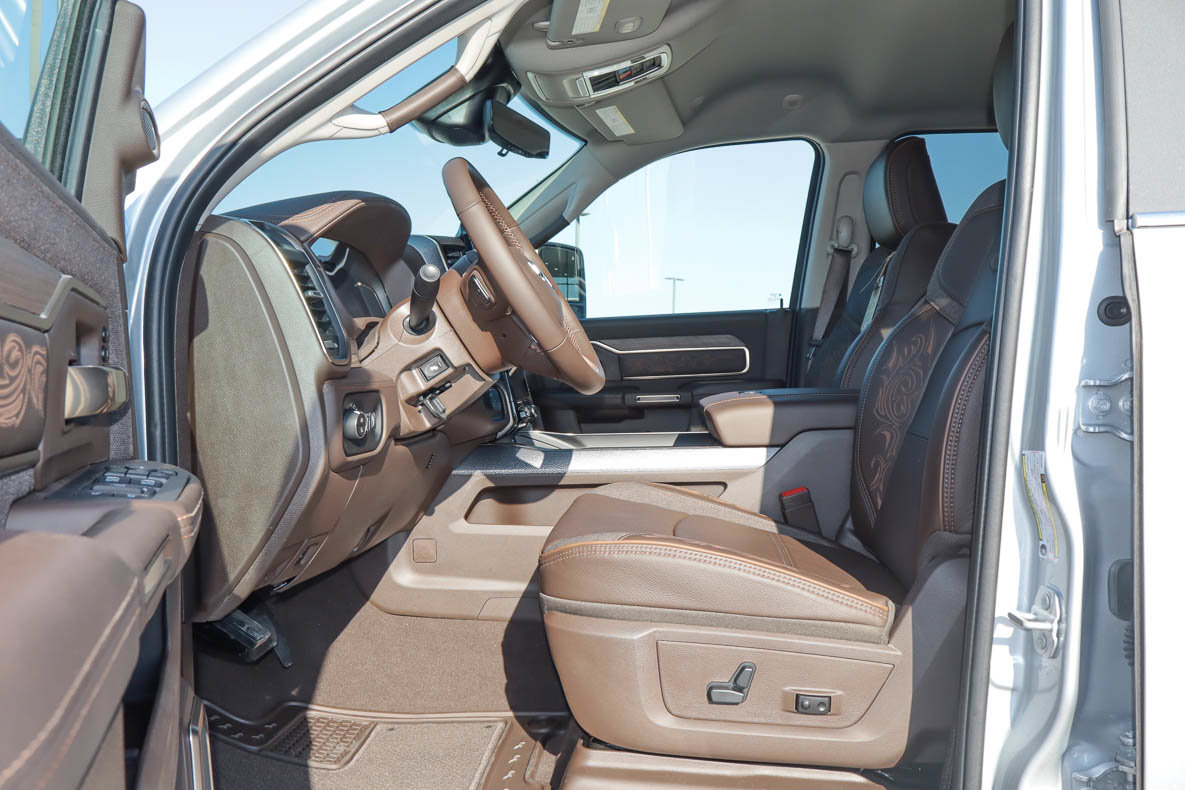New 2027 RAM 3500 Longhorn AWD/4WD image 17
