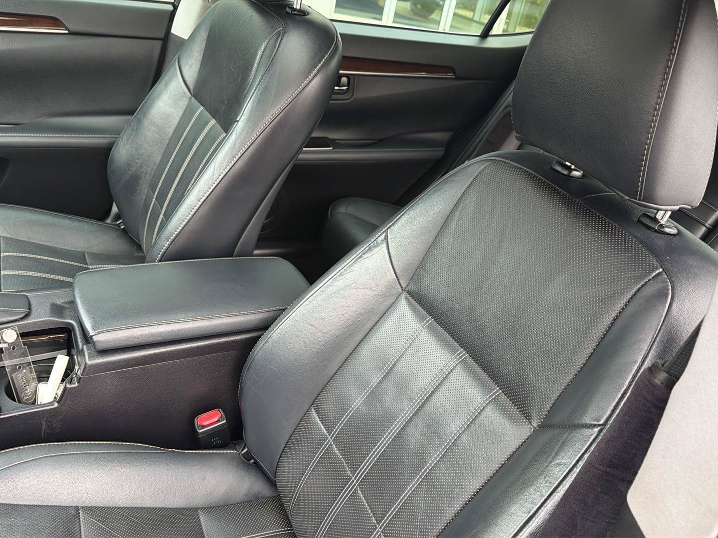 Used 2018 Lexus ES 350 w/ Luxury Package w/Wood Trim FWD image 31