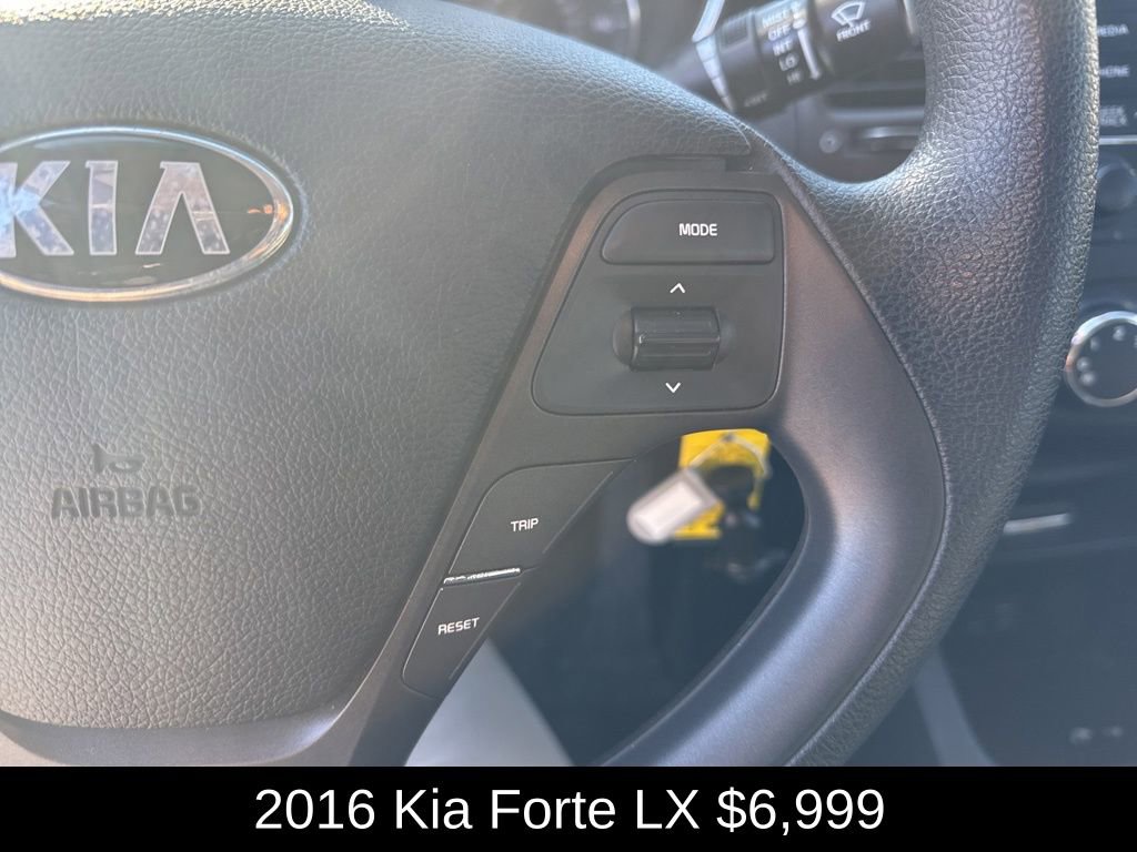 Used 2016 Kia Forte LX image 27