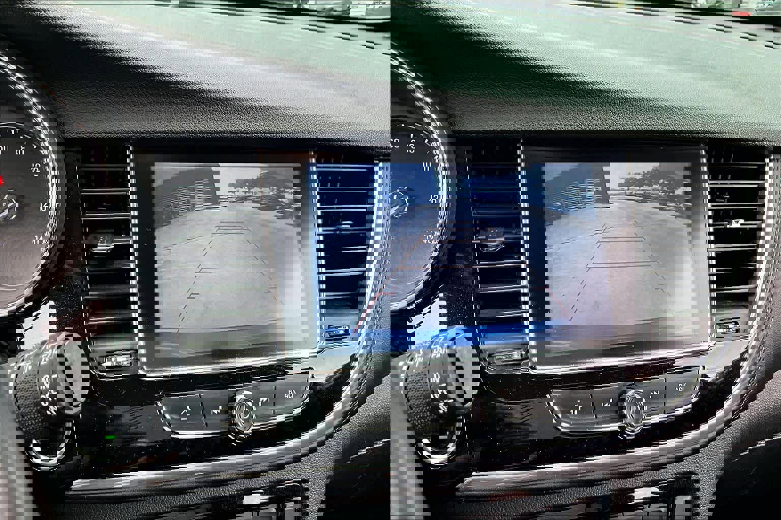 Used 2019 Buick Encore Preferred FWD image 25