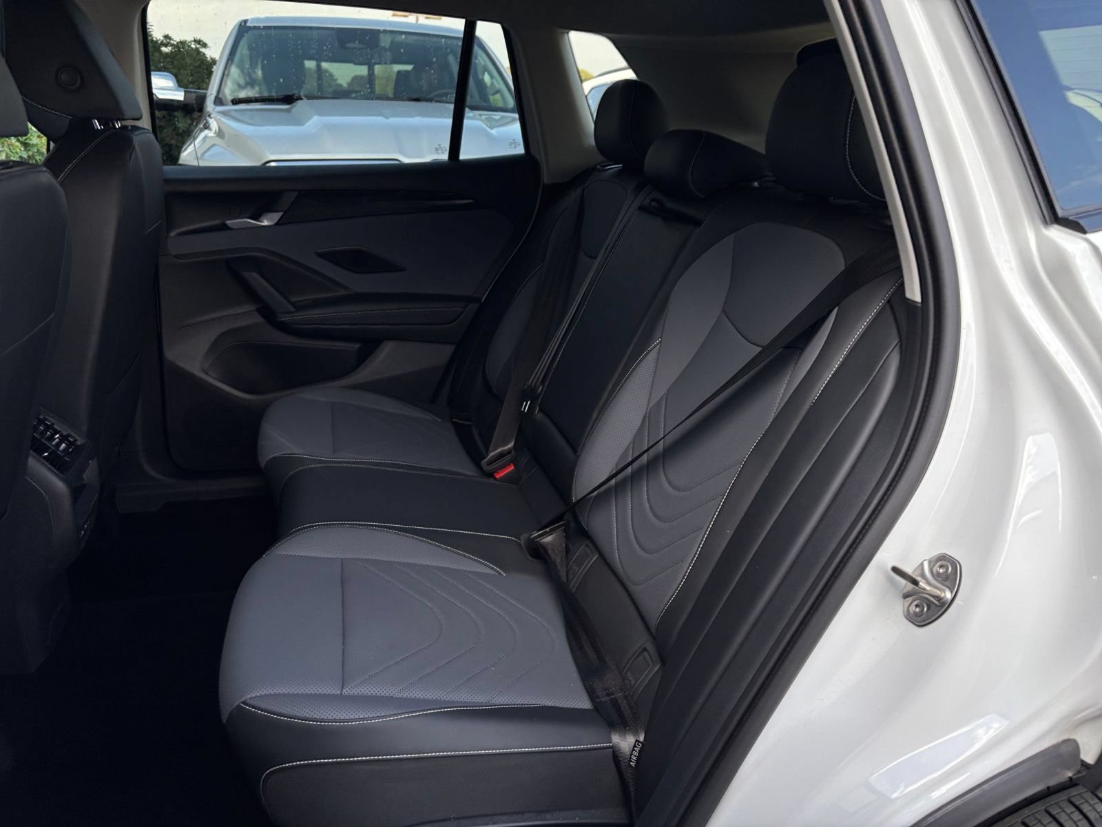 Used 2026 Volkswagen Tiguan SE AWD/4WD image 38