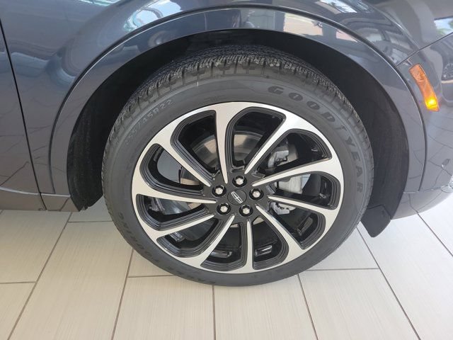 Certified 2024 Lincoln Nautilus Black Label AWD/4WD image 10