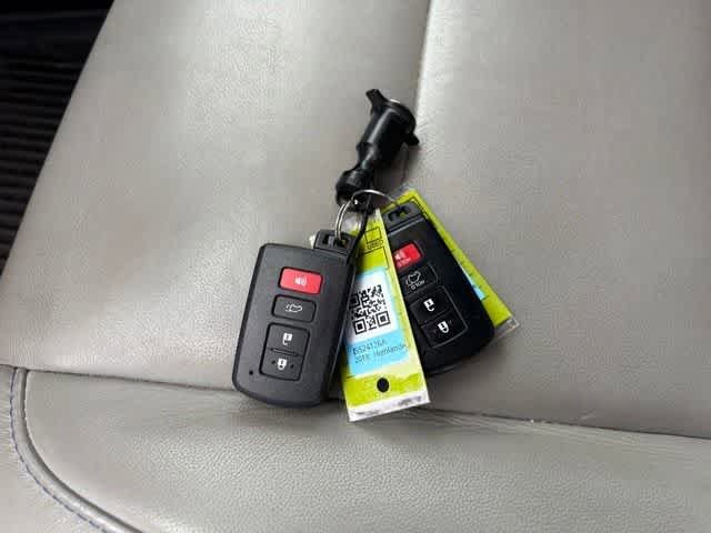Used 2018 Toyota Highlander XLE AWD/4WD image 25