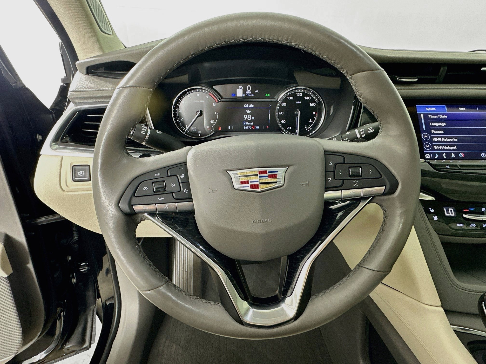 Used 2023 Cadillac XT6 Premium Luxury AWD/4WD image 12