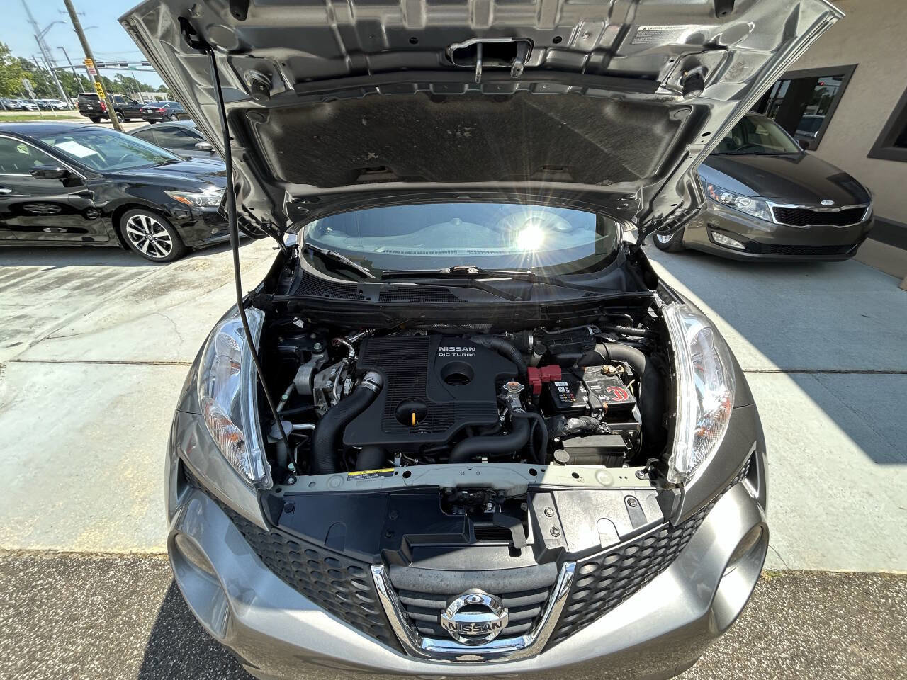 Used 2014 Nissan Juke S image 11
