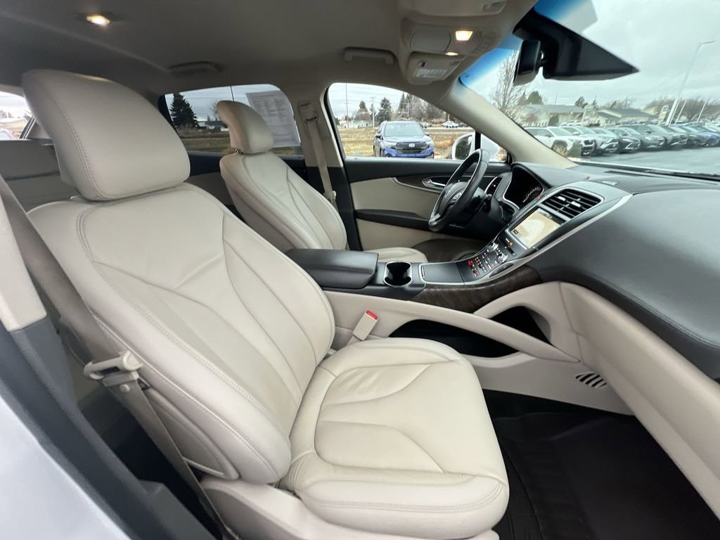 Used 2018 Lincoln MKX Select w/ Select Plus Package image 27