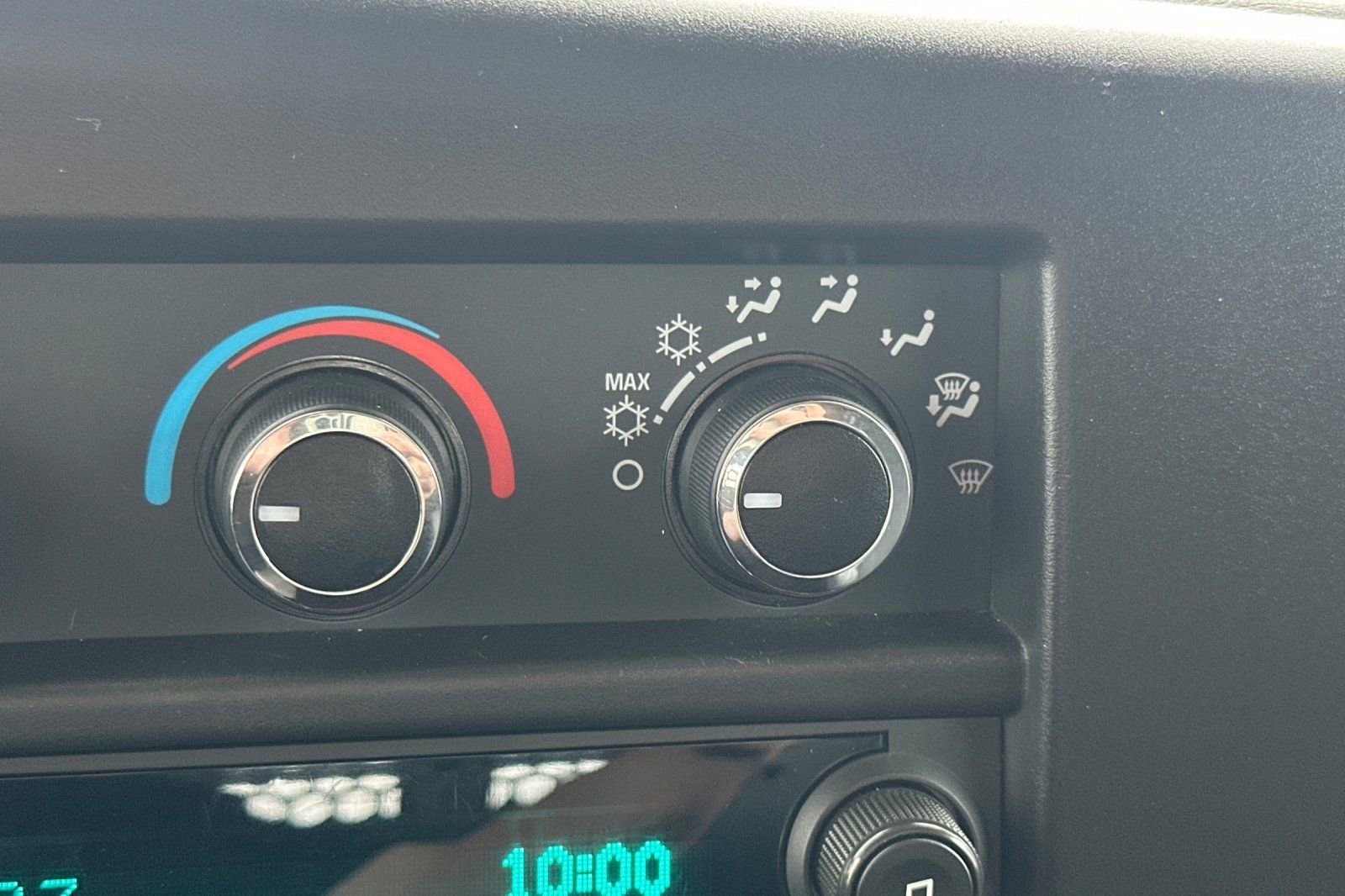 Used 2024 GMC Savana 2500 w/ Driver Convenience Package image 27