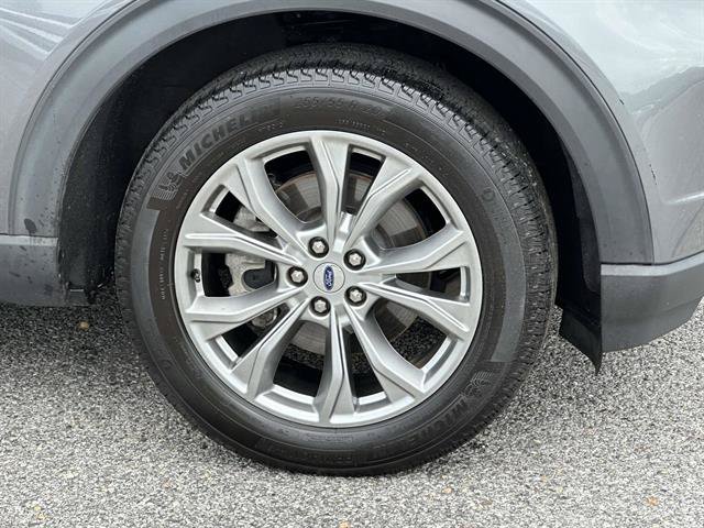 Used 2023 Ford Explorer XLT w/ Equipment Group 202A AWD/4WD image 28