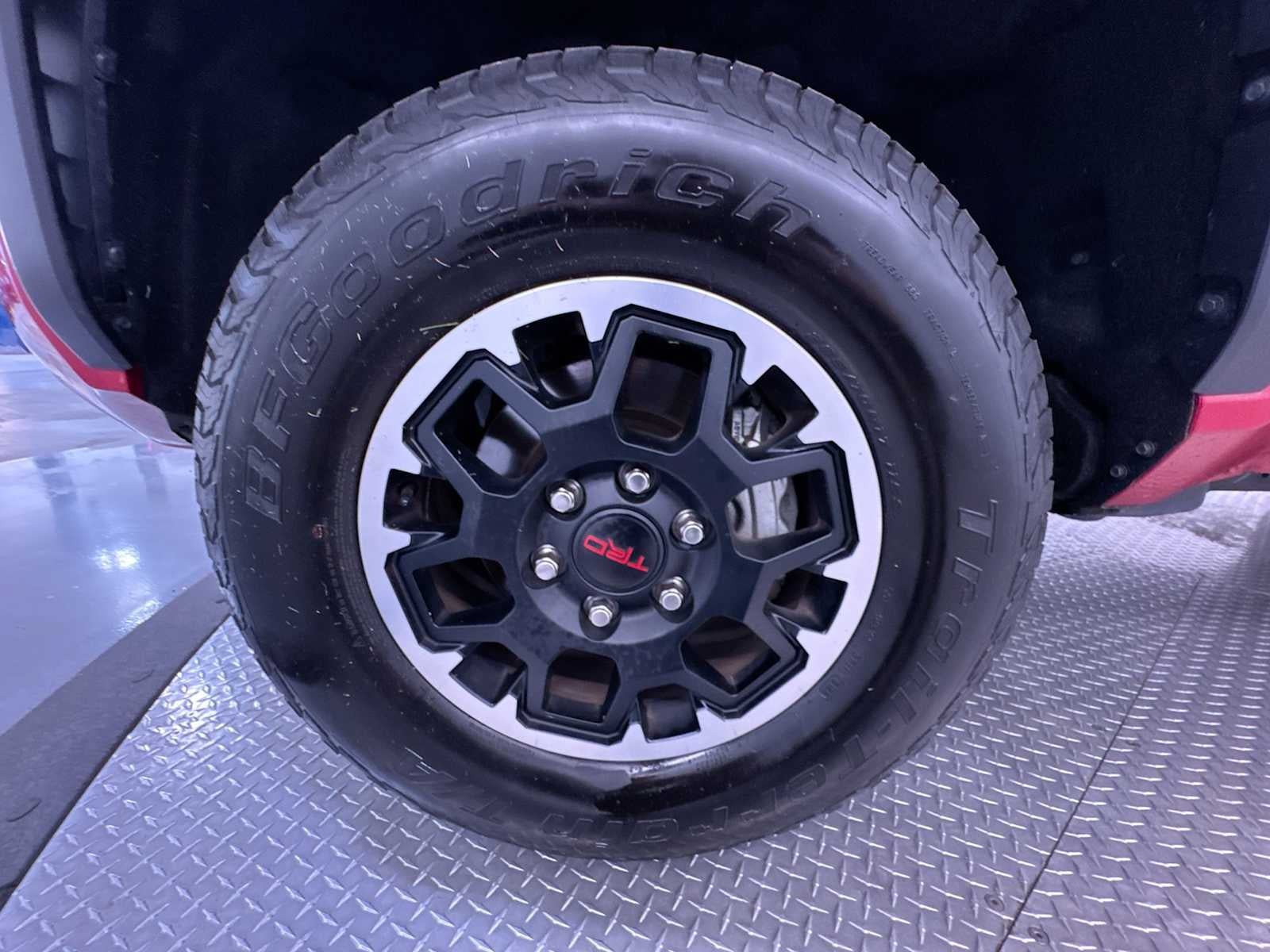 Used 2025 Toyota Tacoma TRD Off-Road AWD/4WD image 10