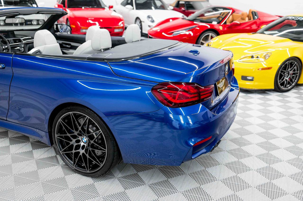 Used 2020 BMW M4 Convertible w/ Competition Package RWD image 32