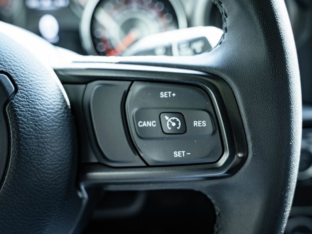 Used 2023 Jeep Gladiator Sport image 26