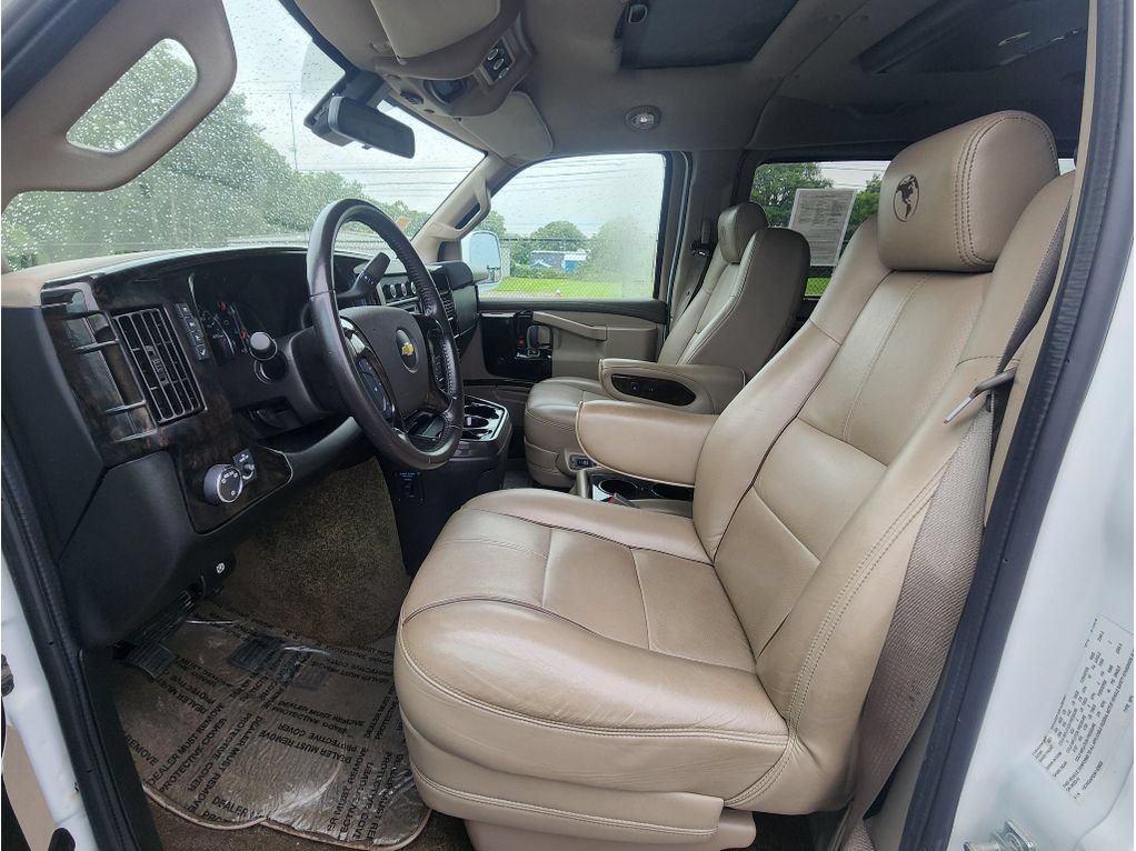 Used 2019 Chevrolet Express 2500 w/ Enhanced Convenience Package RWD image 23