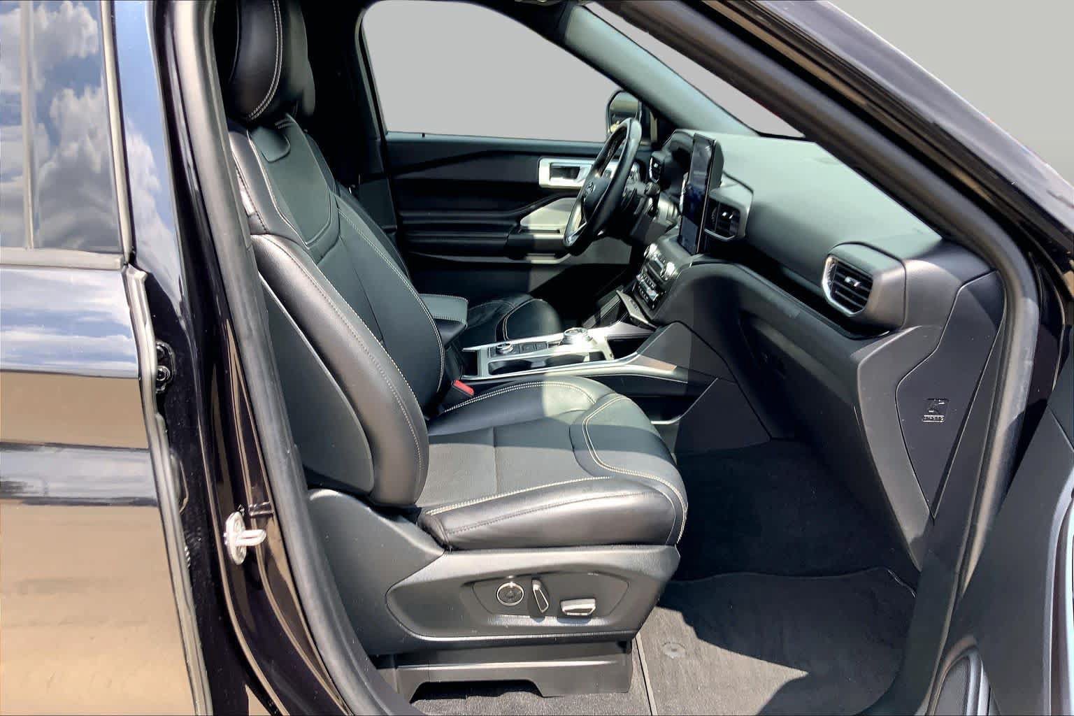 Used 2020 Ford Explorer ST w/ ST Street Pack AWD/4WD image 9