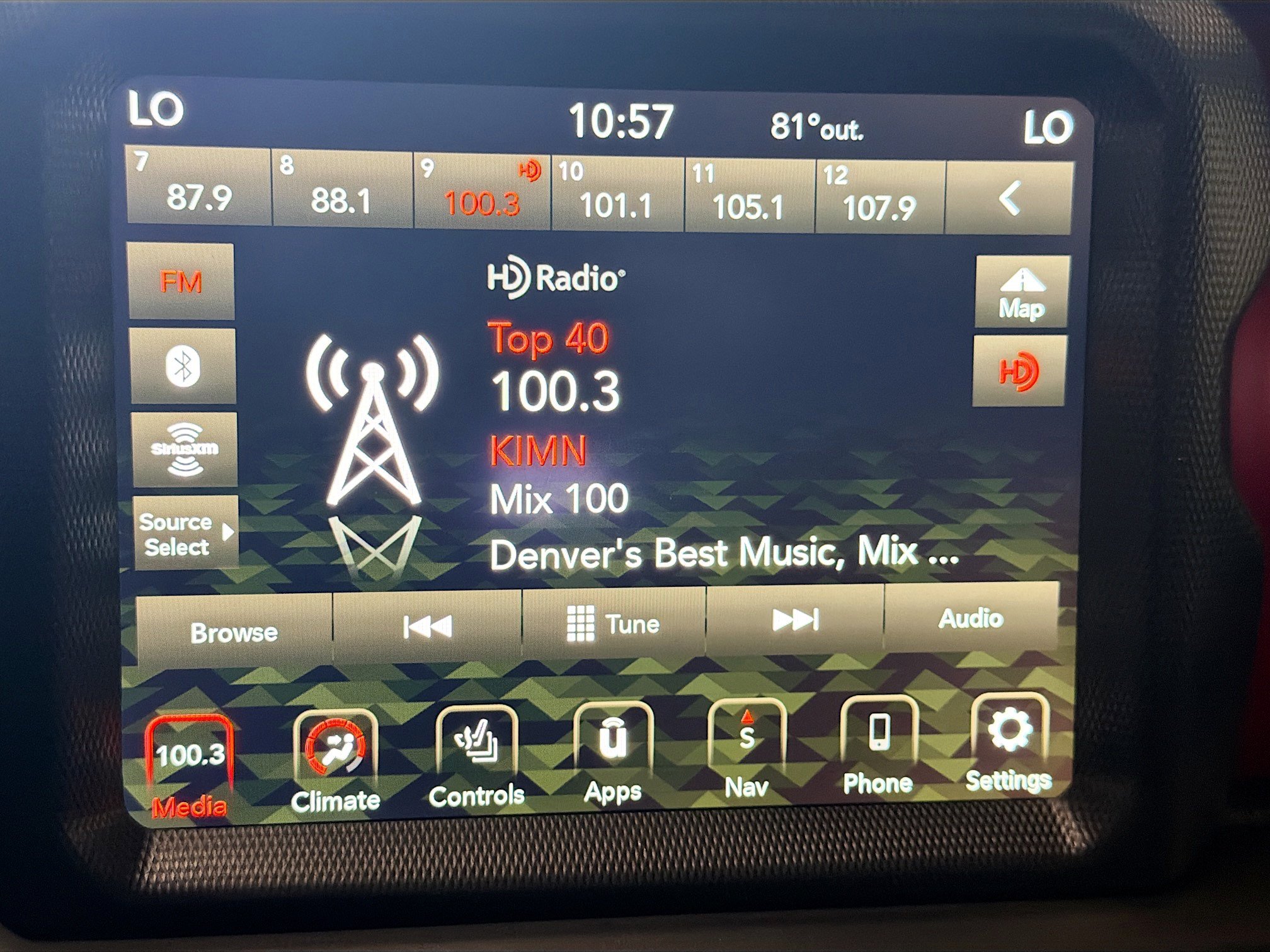 Used 2023 Jeep Gladiator Rubicon w/ Cold Weather Group AWD/4WD image 19