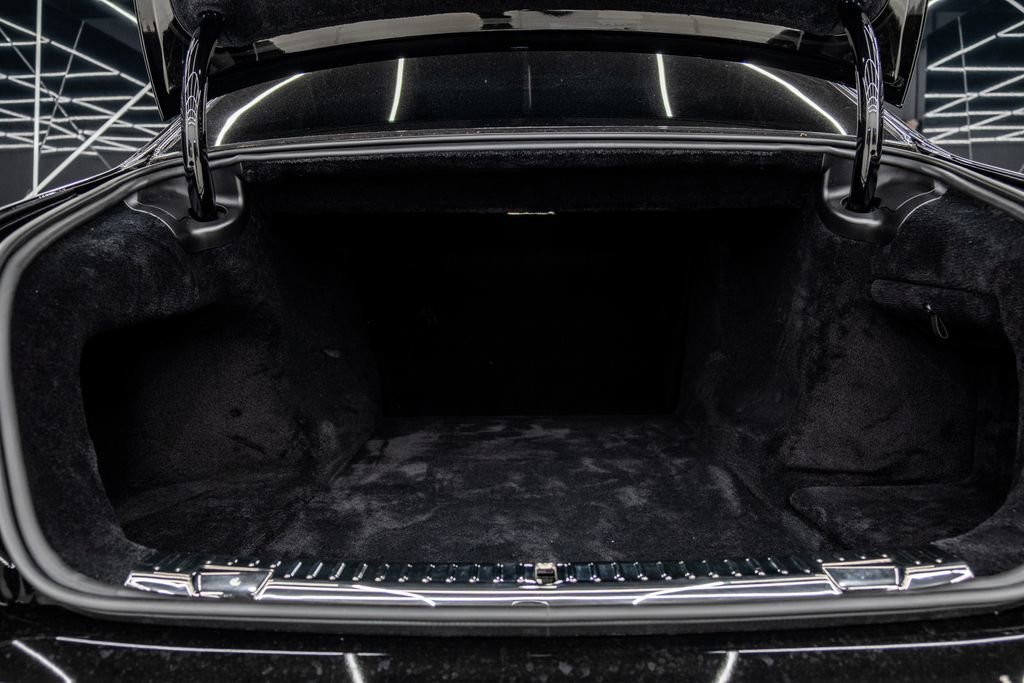 Used 2025 Rolls-Royce Phantom Sedan image 22