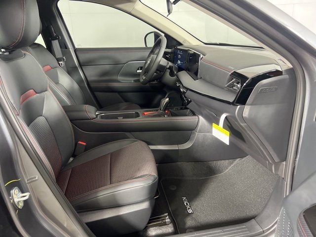 New 2026 Nissan Kicks SR w/ Cold Weather Package image 12