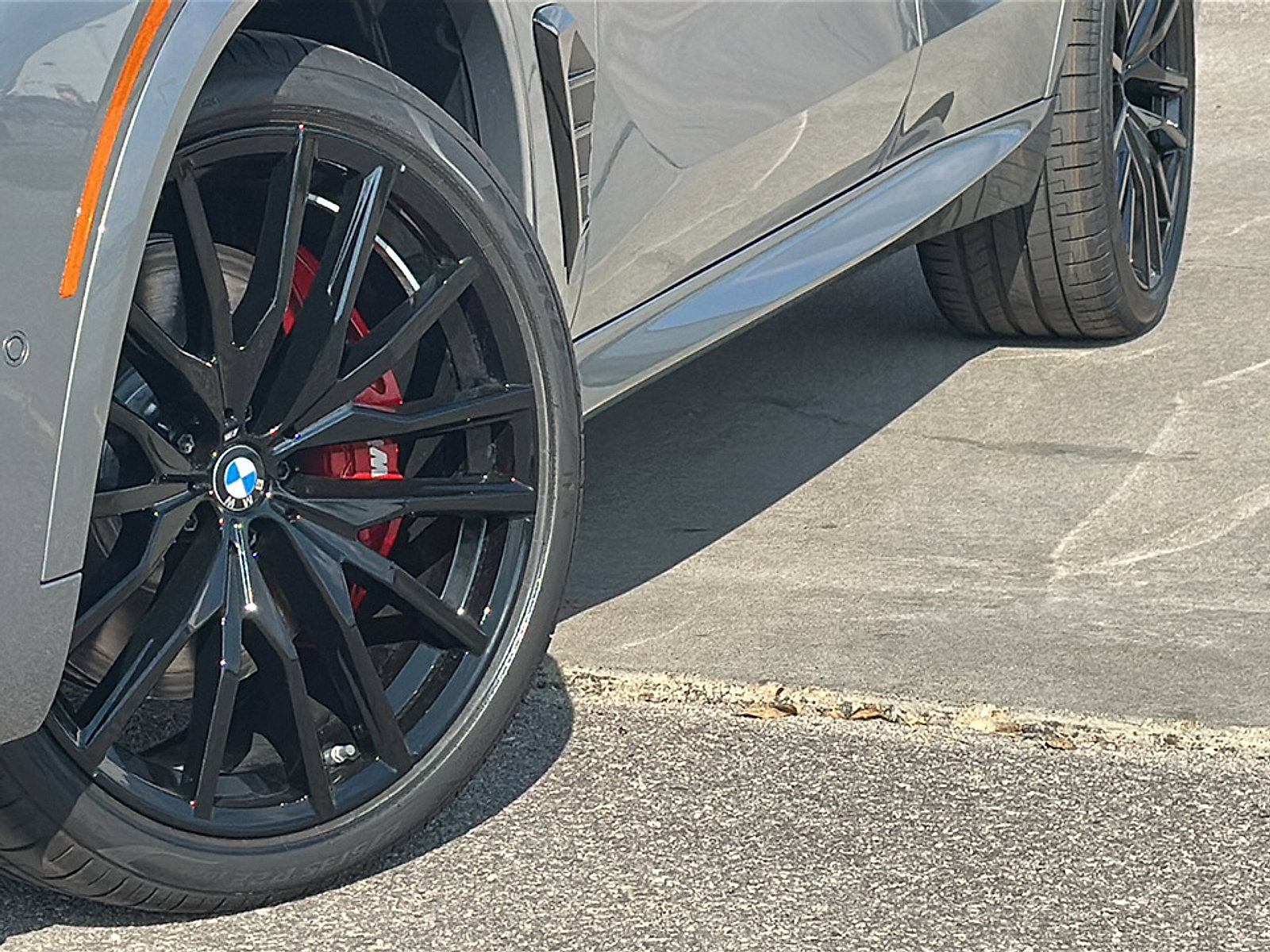 New 2026 BMW X5 M60i image 3