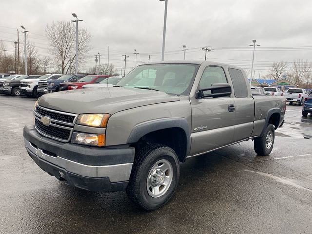 Used 2006 Chevrolet Silverado 2500 LS w/ Snow Plow Prep Package image 1