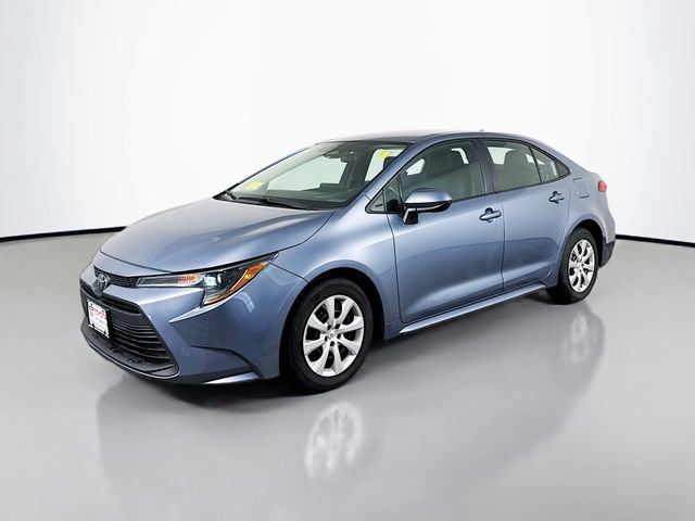 Used 2024 Toyota Corolla LE FWD image 2
