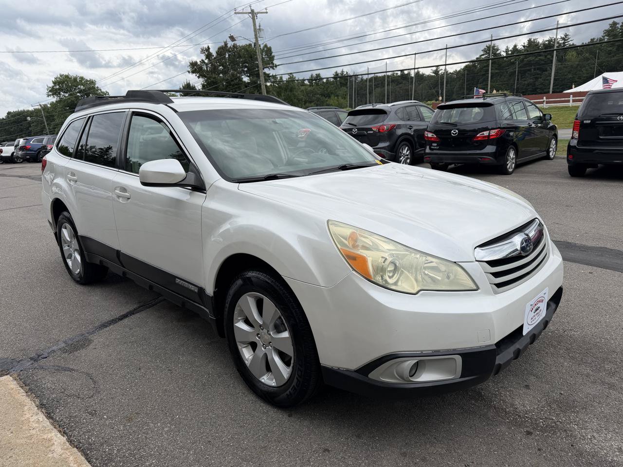 Used 2010 Subaru Outback 2.5i Premium AWD/4WD image 3