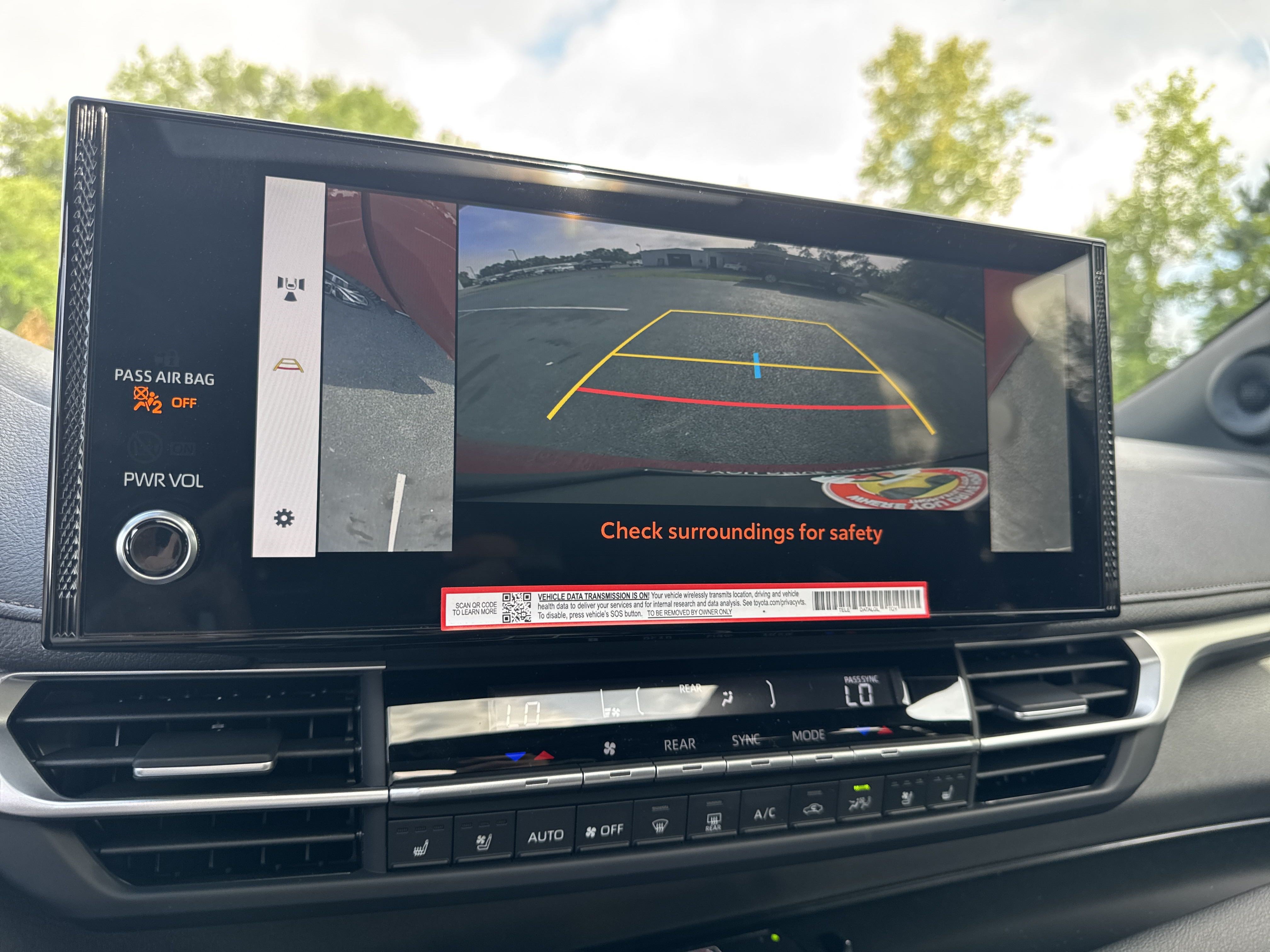 New 2025 Toyota Sienna Platinum FWD image 23