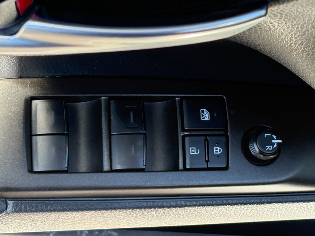 Used 2023 Toyota Camry LE FWD image 11