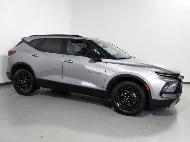 Used 2024 Chevrolet Blazer LT w/ Convenience Package FWD image 1