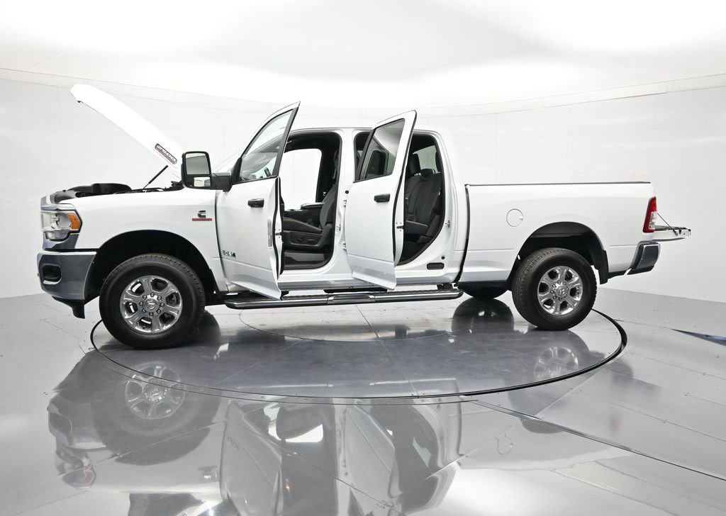 Used 2024 RAM 2500 Big Horn AWD/4WD image 45