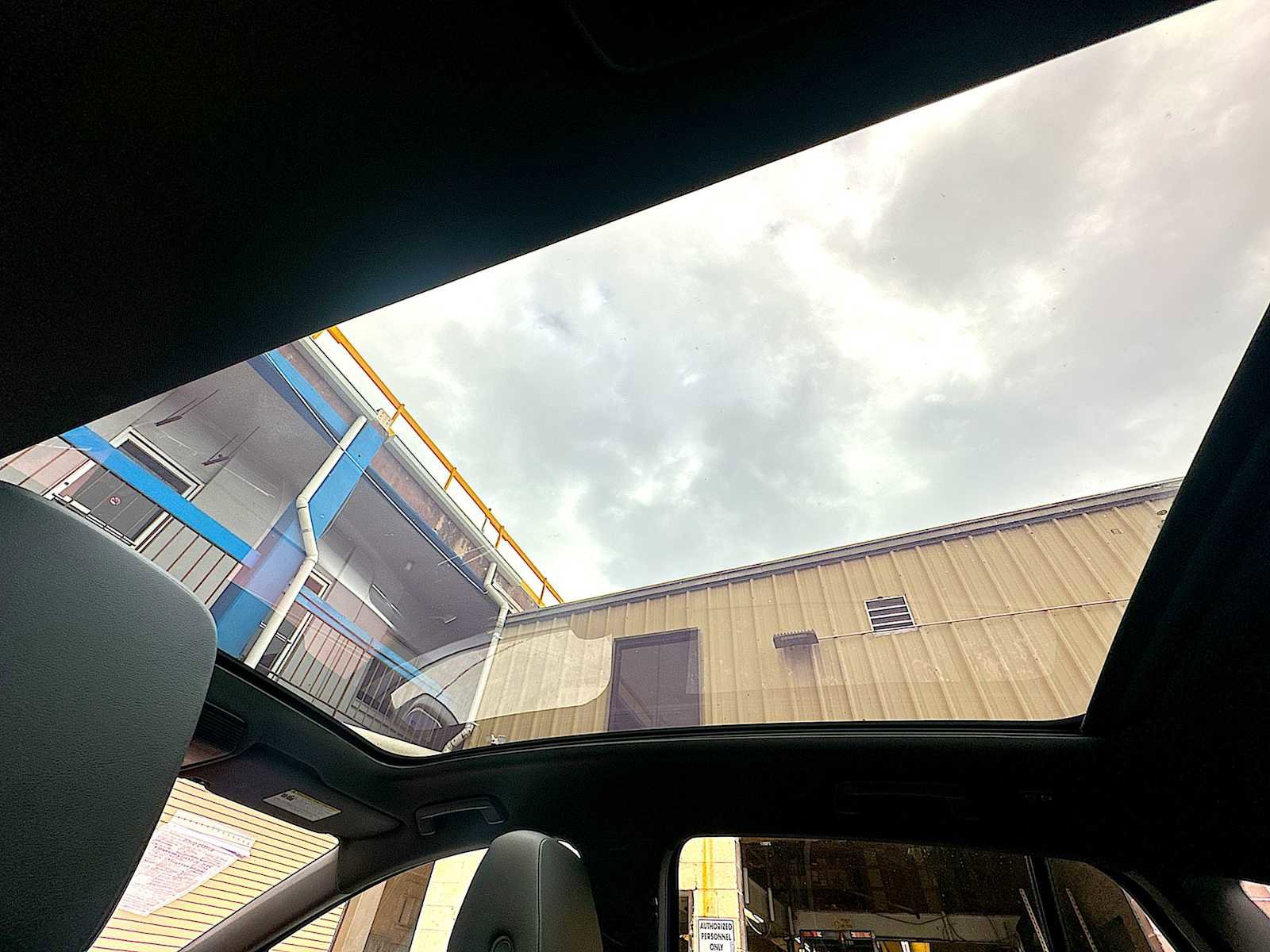 Used 2021 Volkswagen ID.4 Pro S image 16