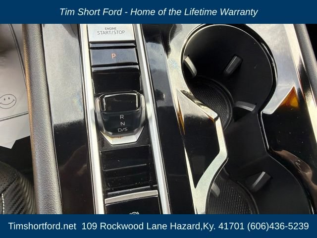 Used 2025 Volkswagen Atlas Cross Sport SE AWD/4WD image 13