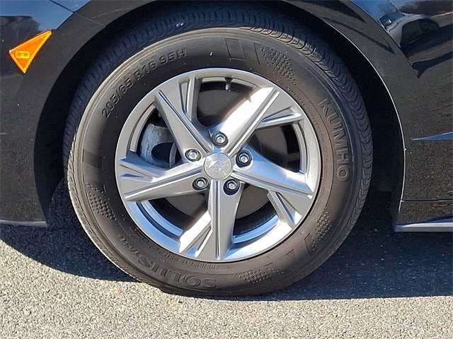 Used 2023 Hyundai Sonata SE w/ Preferred Accessory Package image 8