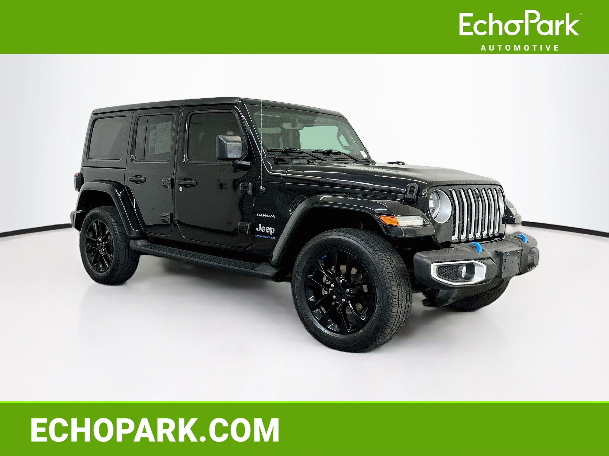 Used 2023 Jeep Wrangler Unlimited Sahara w/ Cold Weather Group AWD/4WD image 1