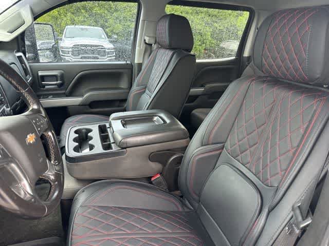 Used 2018 Chevrolet Silverado 2500 LT w/ Midnight Edition AWD/4WD image 4
