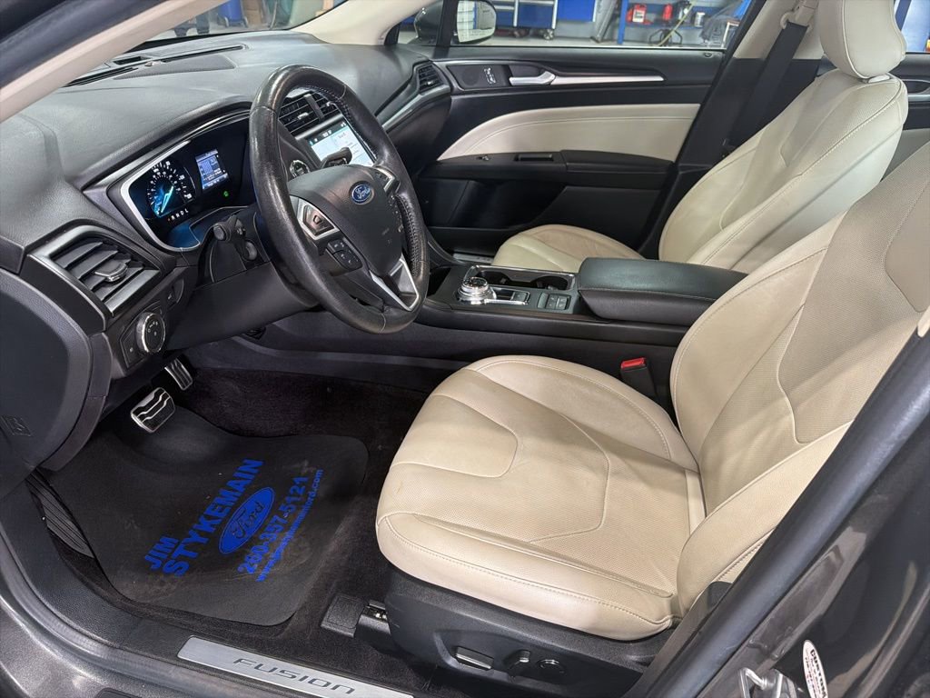 Used 2017 Ford Fusion Energi Titanium image 17