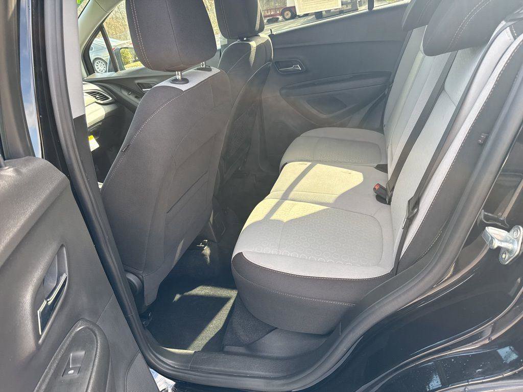 Used 2020 Chevrolet Trax LS w/ Tint and Cruise Package image 13