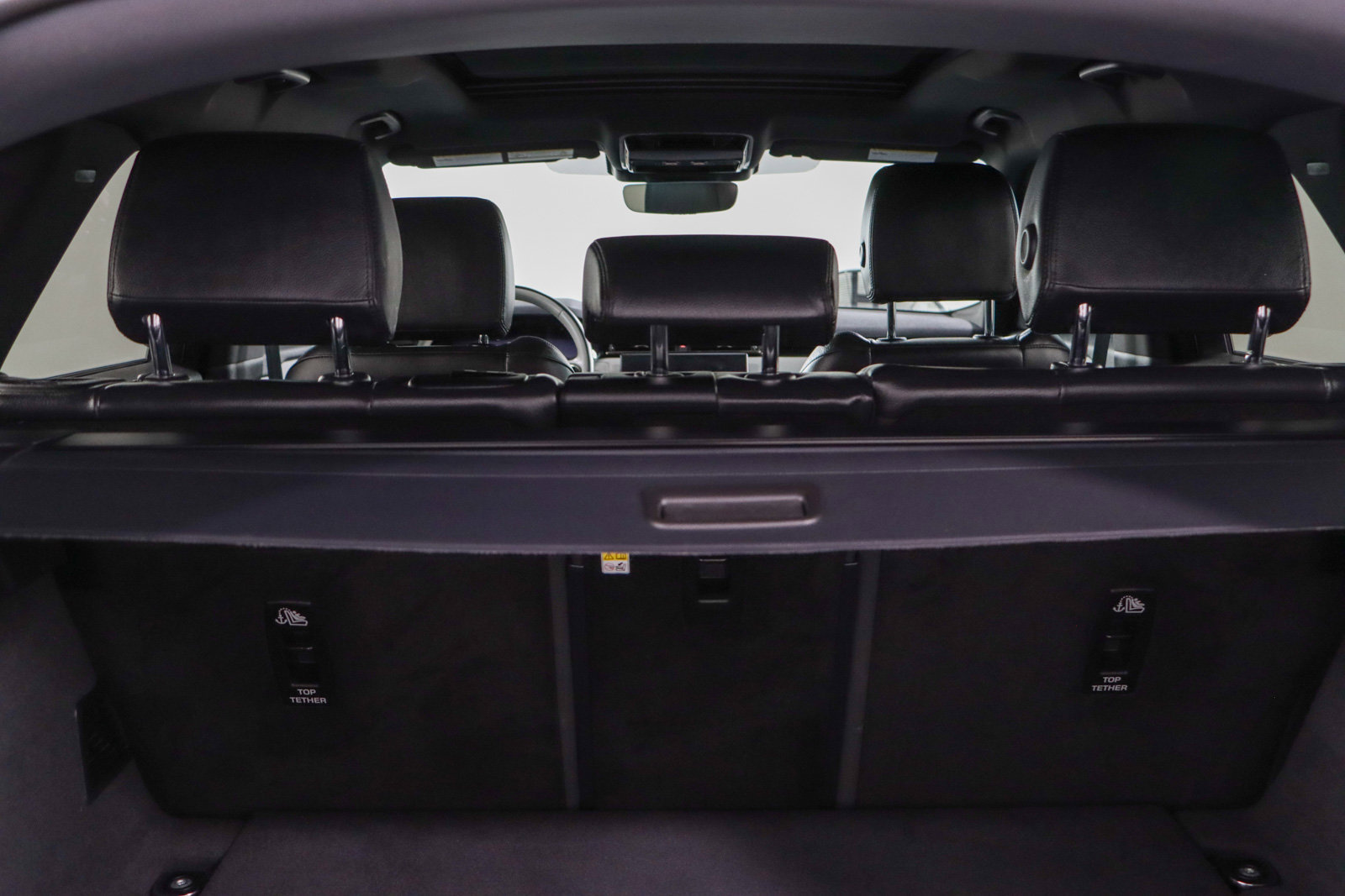 Used 2024 Land Rover Range Rover Velar Dynamic SE image 28