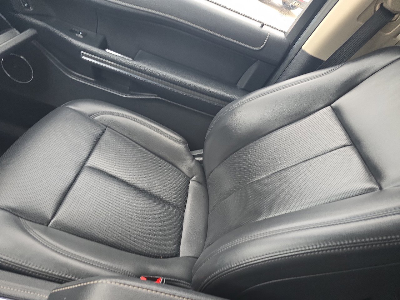 Used 2024 Ford Expedition Max XLT image 40