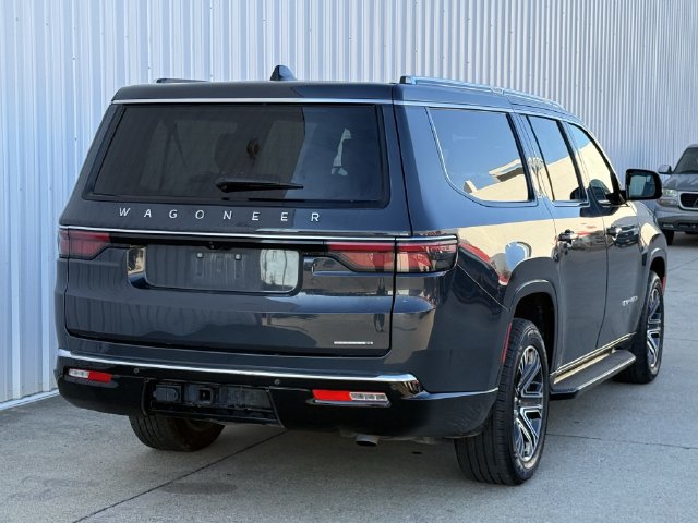 Used 2024 Jeep Wagoneer L Series II AWD/4WD image 4