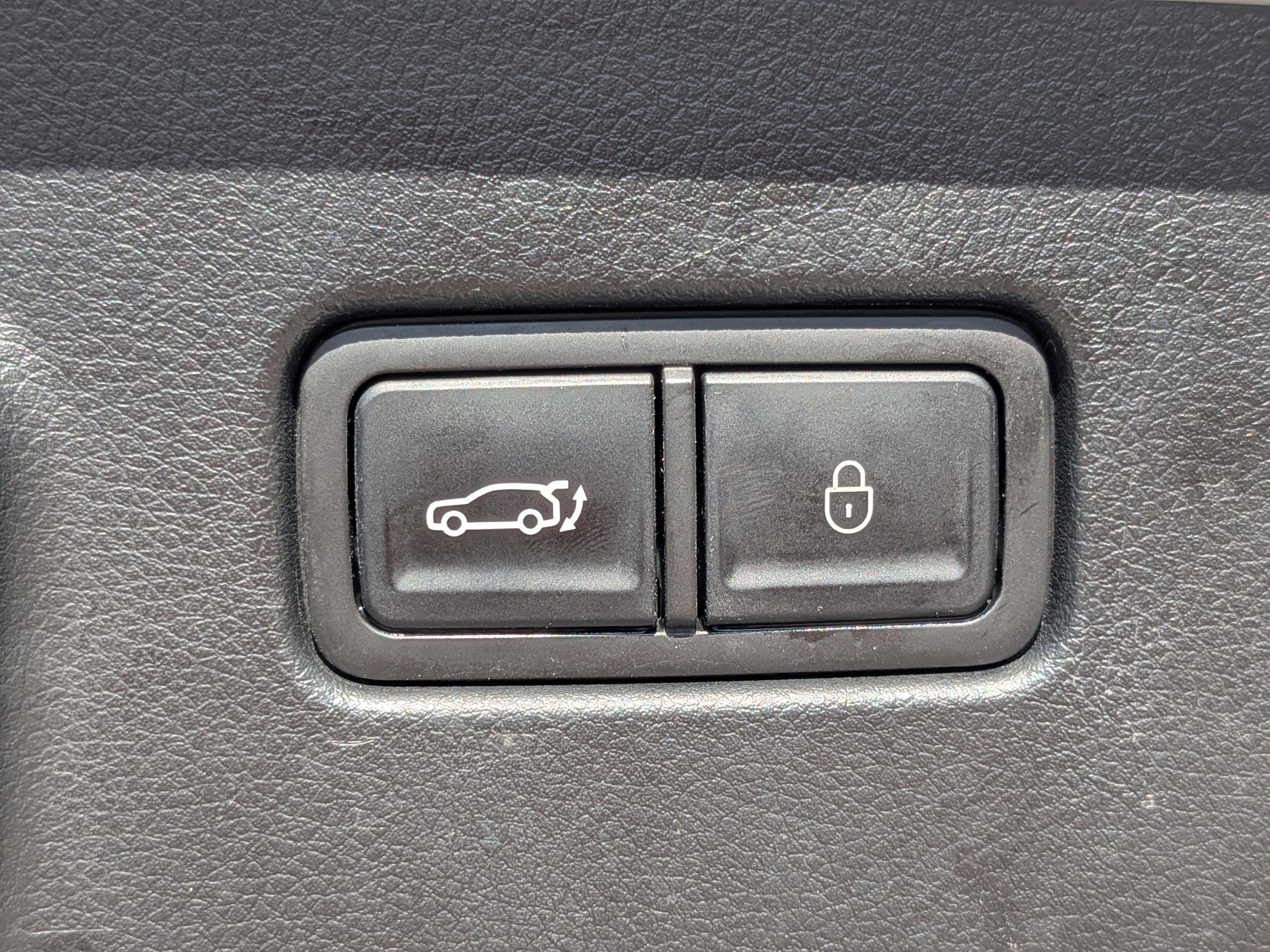 Used 2023 Genesis GV60 Performance image 16