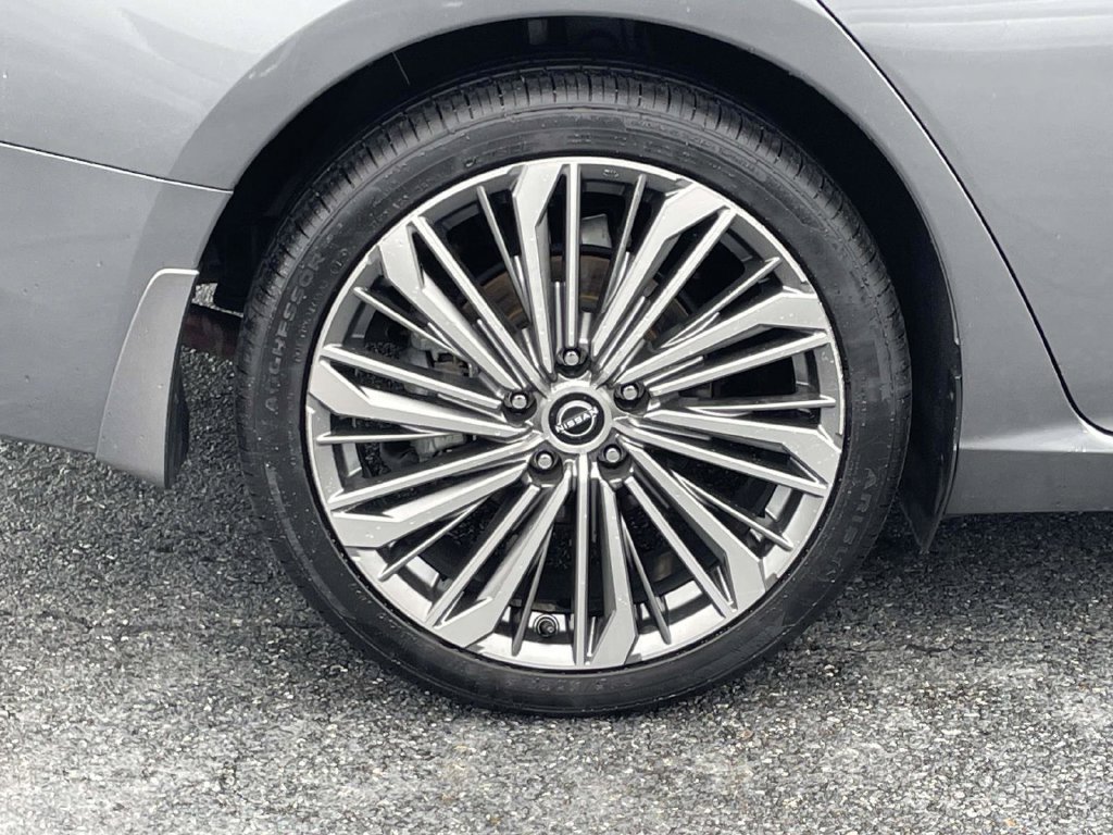 Used 2023 Nissan Altima 2.5 SL FWD image 13