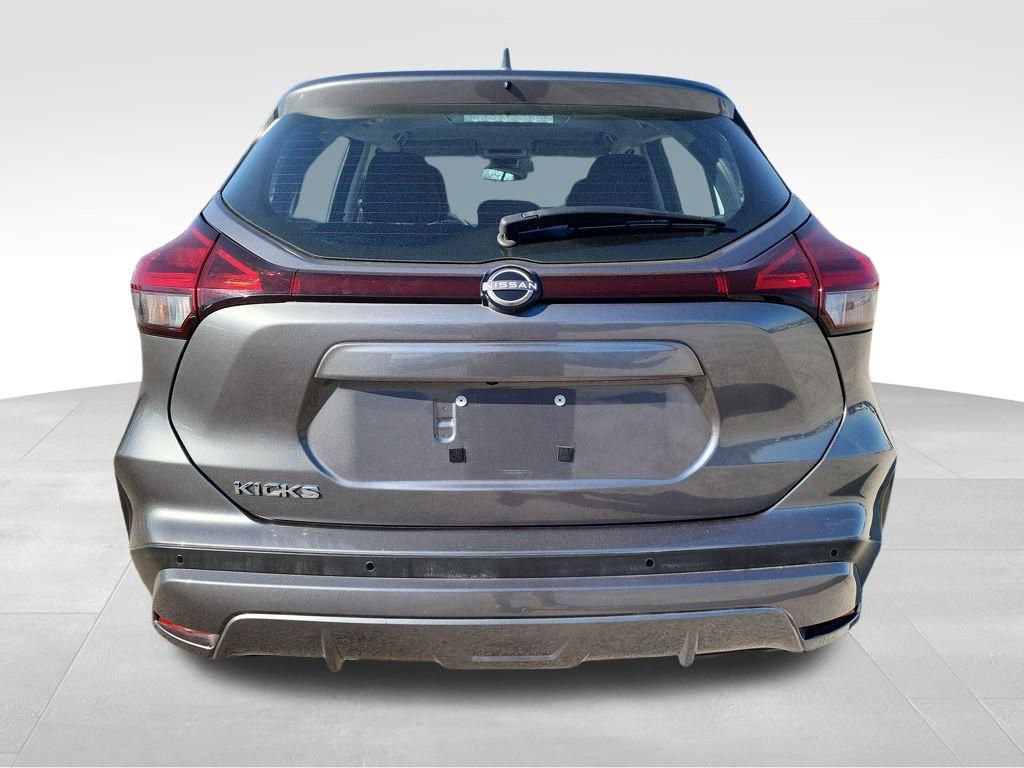 Used 2023 Nissan Kicks S image 7