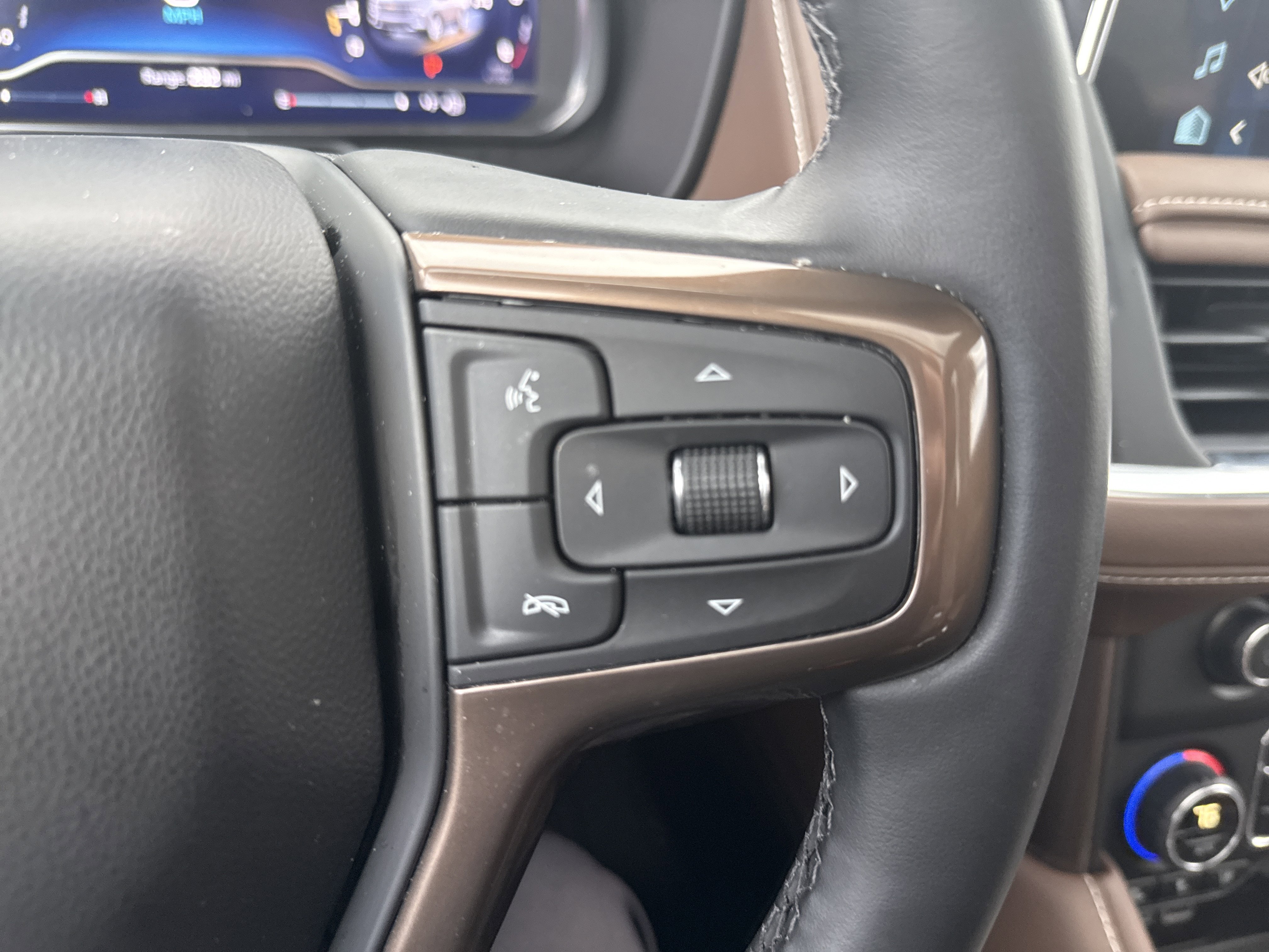 Used 2024 Chevrolet Tahoe High Country image 21